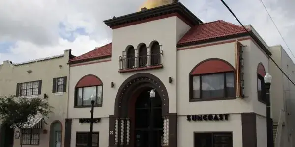 Historic storefronts and dining in downtown New Port Richey